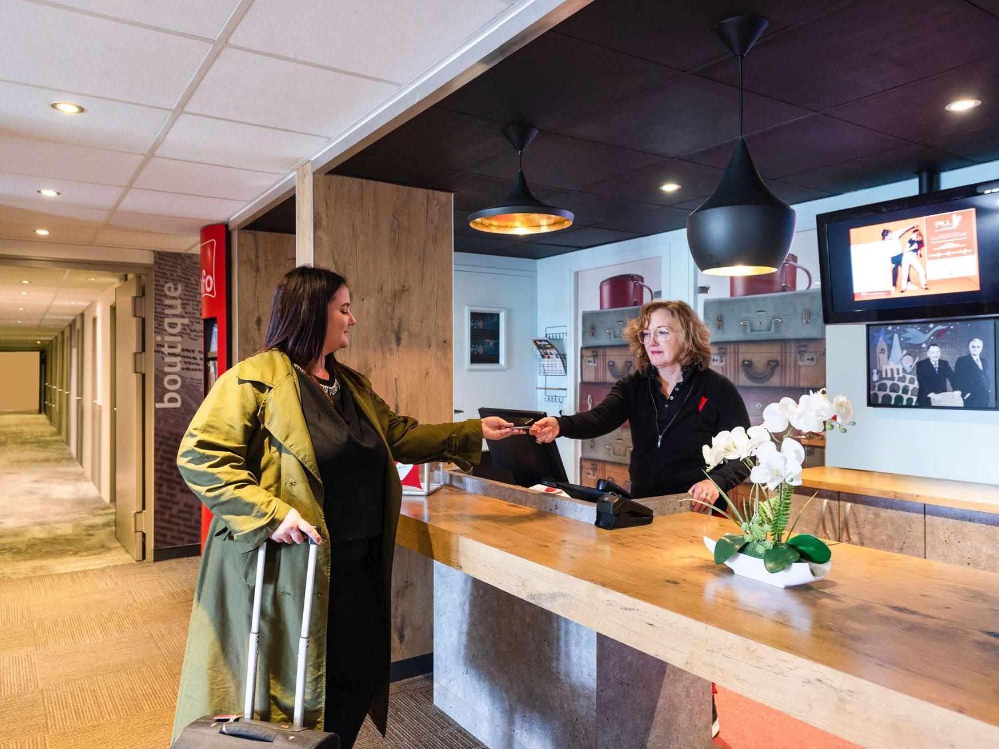 Ibis Chalon Sur Saone Nord Hotel Exterior photo